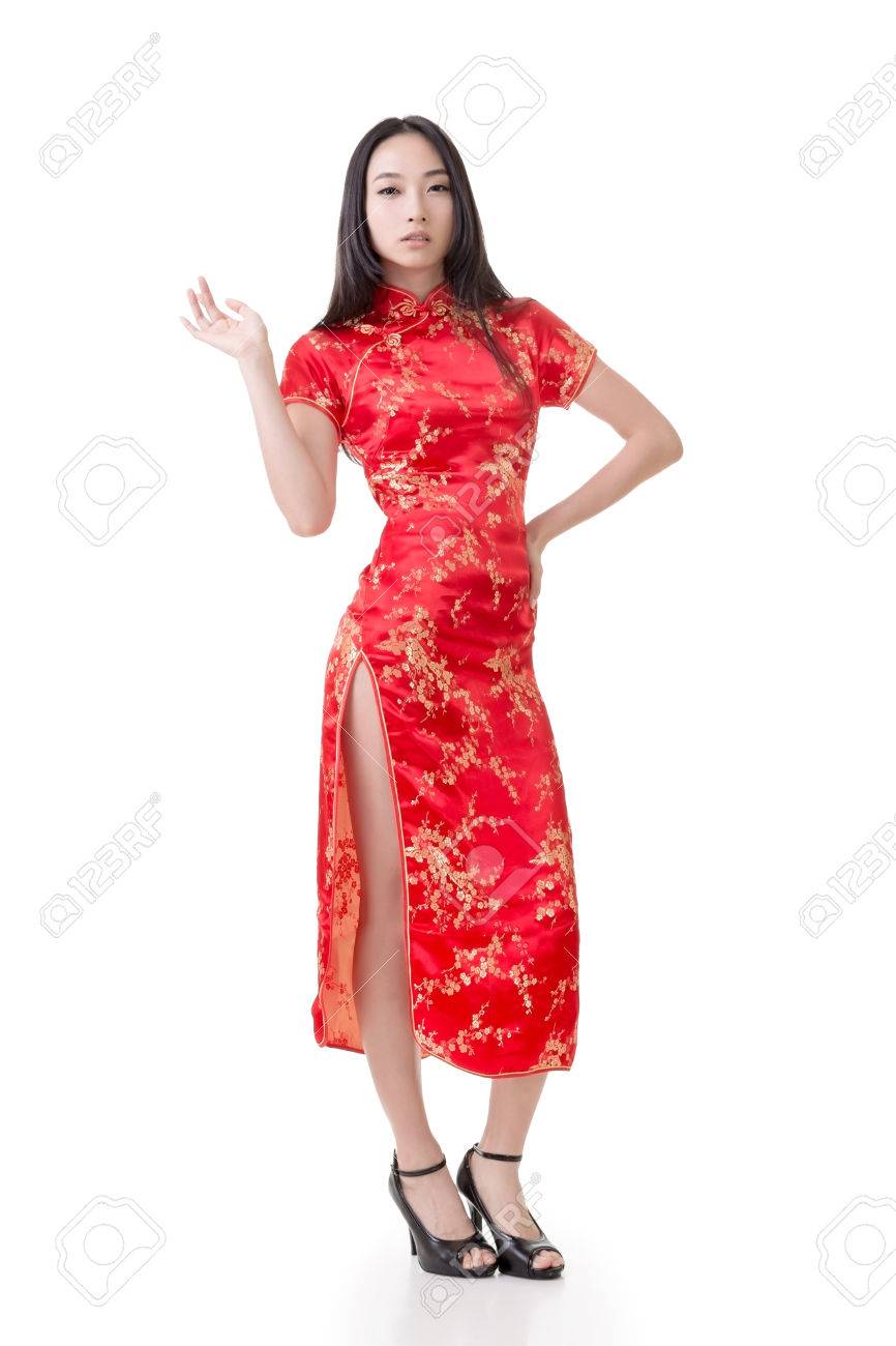 25015894-새-해-섹시한-중국-여자-드레스-전통-치파오는-스튜디오-촬영-흰색-배경에-고립입니다-.jpg