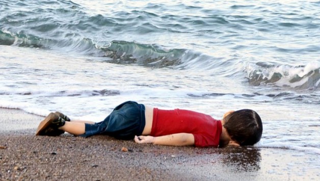 refugee_child_drowned_460.jpg