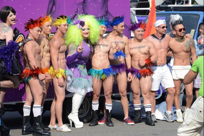 taiwan_gay_pride_parade.jpg