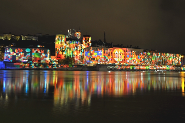 Lyon-Festival-of-Lights-France-00.jpg