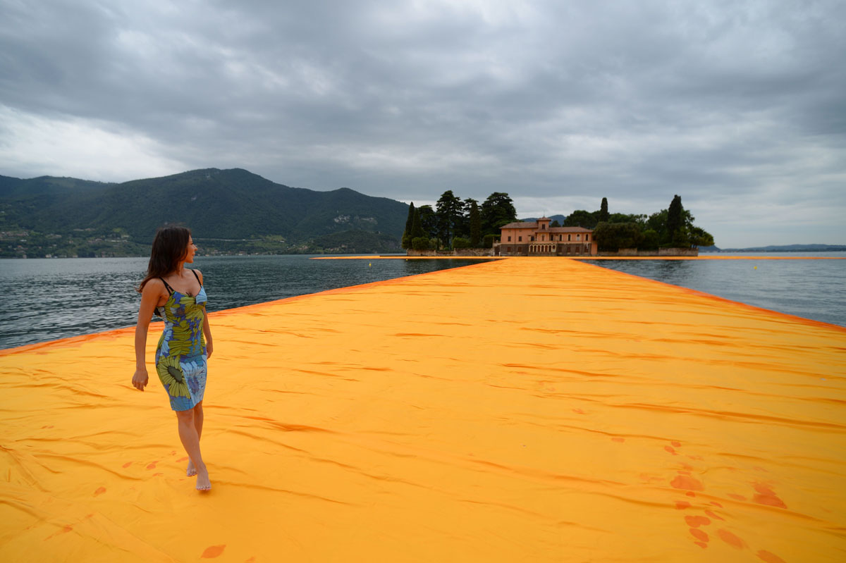 AFP-Getty_ITALY-ART-CHRISTO-ISEO-FLOATING-PIERS-1.jpg