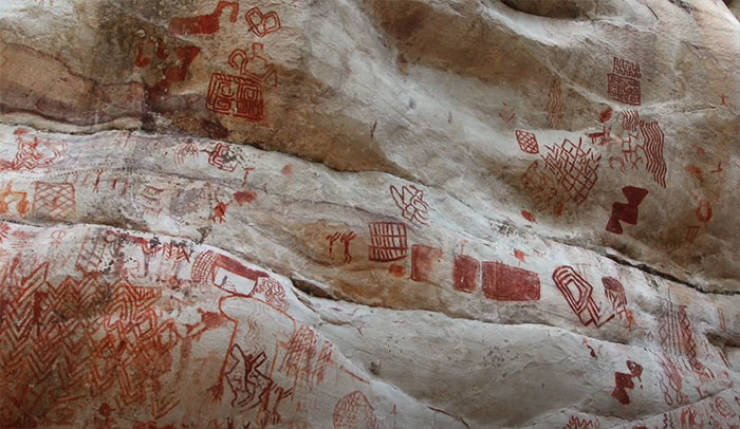 a_13kilometer_wall_fully_covered_in_prehistoric_paintings_was_discovered_in_remote_amazonia_640_03.jpg
