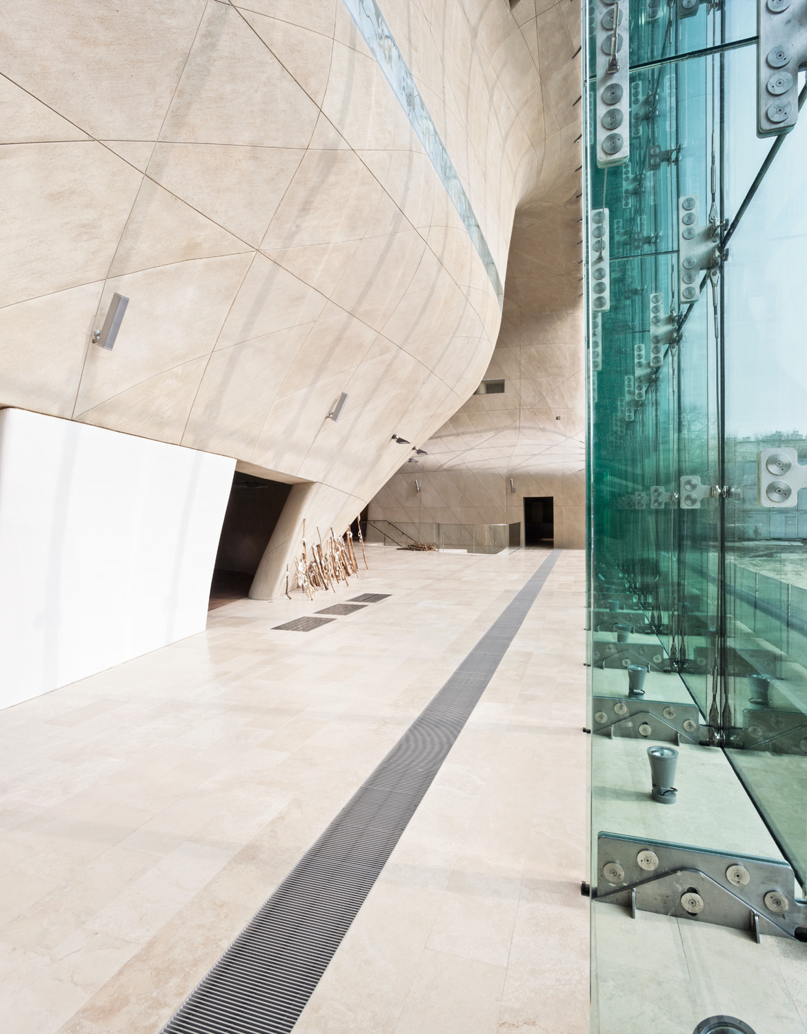 The_Museum_of_the_History_of_Polish_Jews_05.jpg