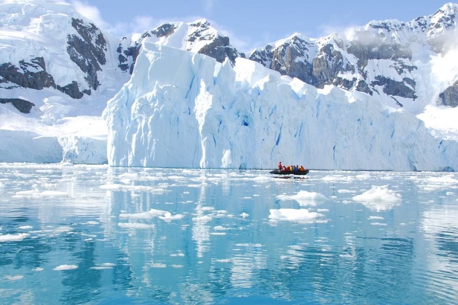 iceberg-antarctica-1200x800_cdgd.jpg