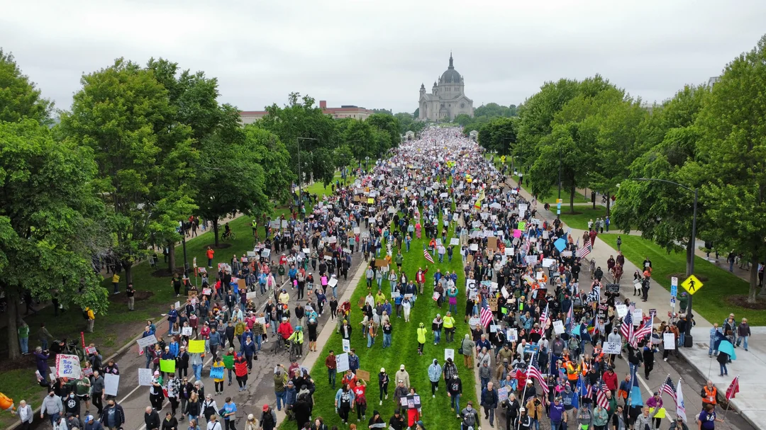 no-kings-protest-saint-paul-mn-v0-ssoifpzegy6f1.jpg