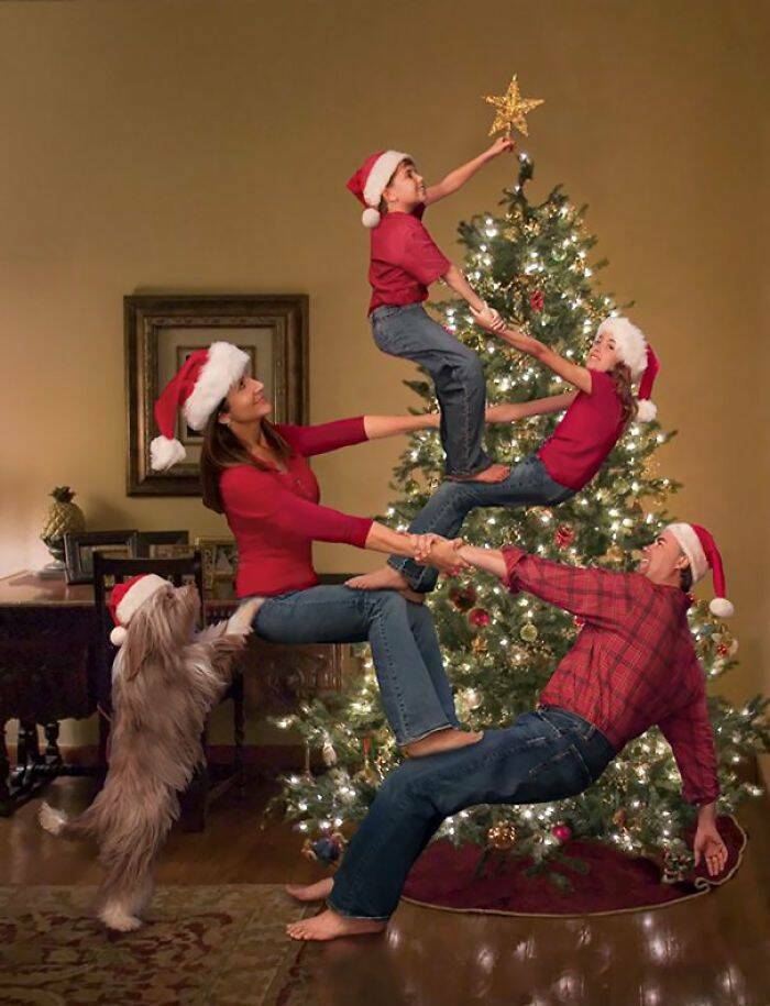 merry_christmas_to_our_beloved_izismilers_640_high_03.jpg