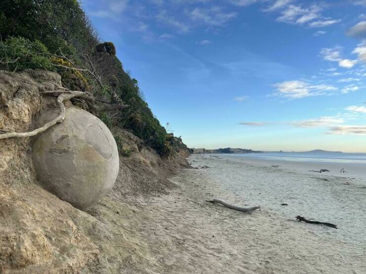 unexpected_shoreline_discoveries_that_will_surprise_you_640_31.jpg