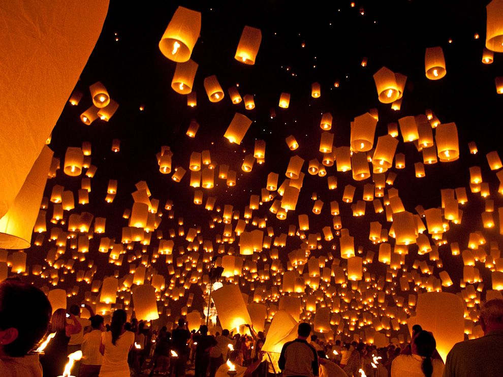 floating-lanterns-thailand_46134_990x742.jpg