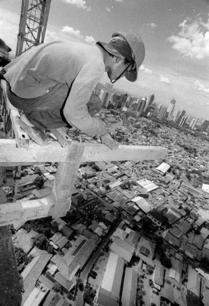 1251958206_indonesian_construction_workers_16.jpg