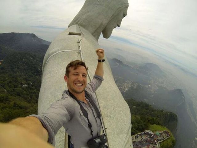 original_selfies_that_are_100_percent_awesome_640_05.jpg
