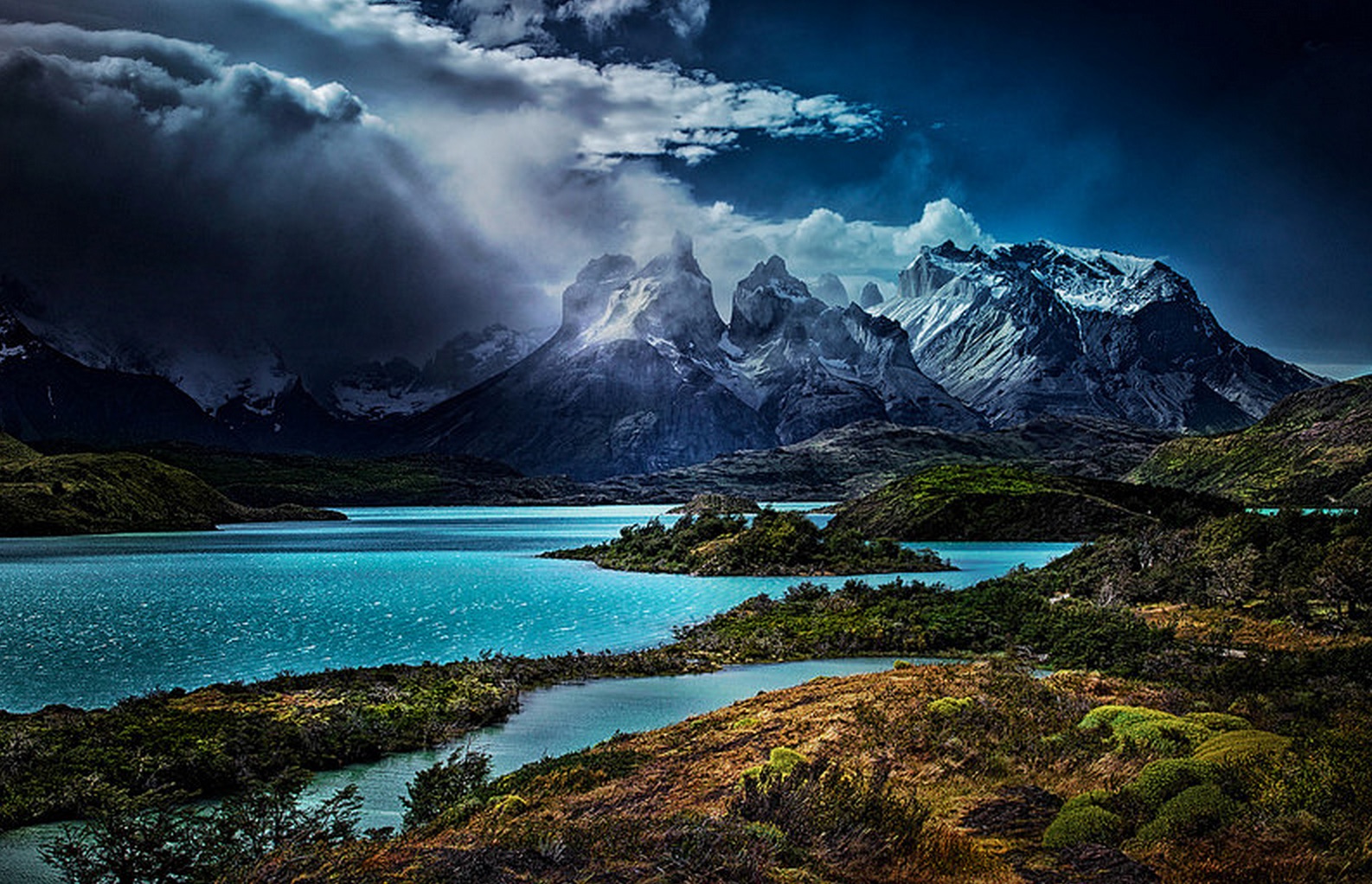Patagonia_-_Torres_del_Paine.jpg