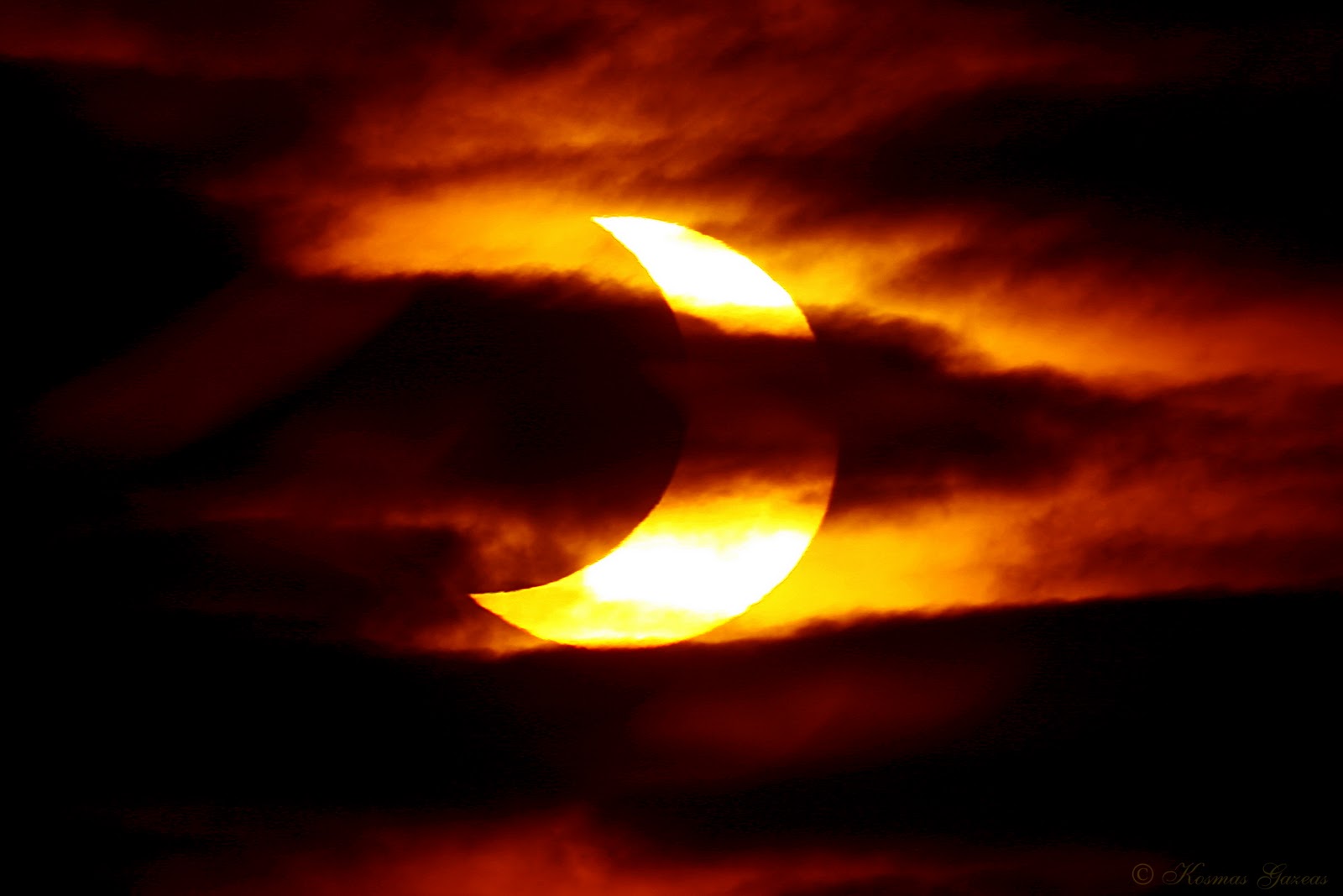 Eclipse seen from ESTEC.jpg