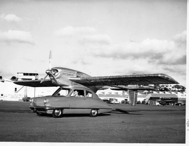 Model-118-at-Lindbergh-Field-1947-640x496.jpg