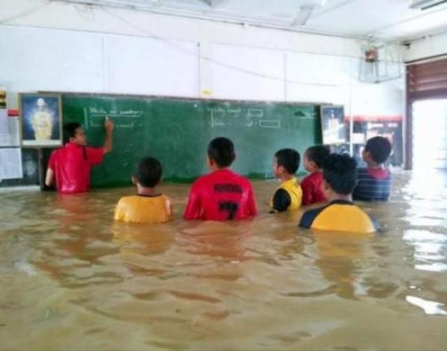 classroom-flood.jpg