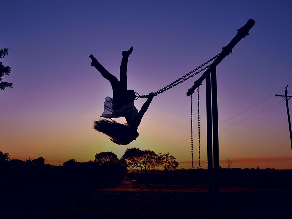 girl-swing-sunset_77421_990x742.jpg