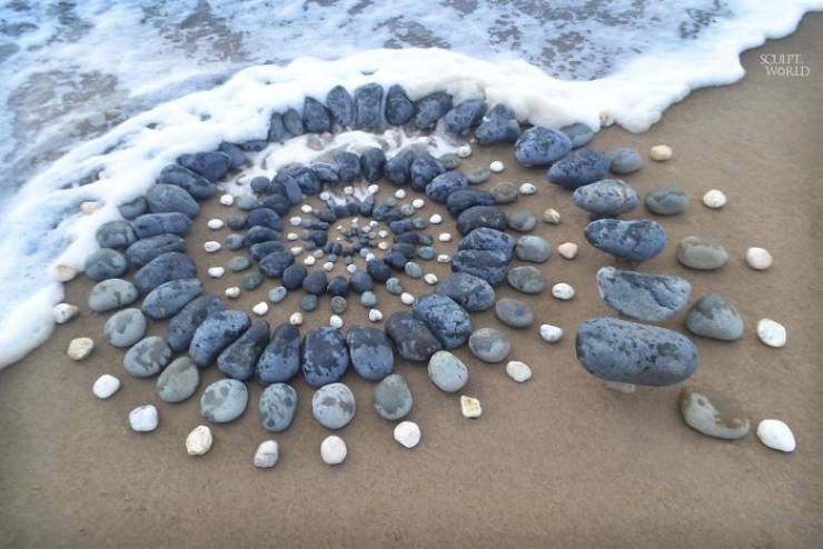 artist_turns_stones_into_beautiful_therapy_for_himself_640_30.jpg